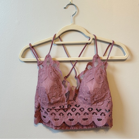 Crochet Lace Bralette with Bra Pads - Picture 3 of 4